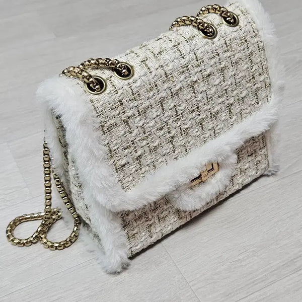 [BUNJANG] Tweed Faux Fur Trimmed Gold Chain Flap Bag / 트위드 퍼 배색 금장 체인 플랩백
