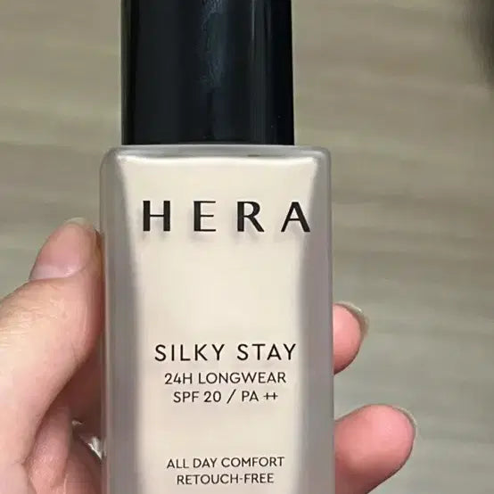 [BUNJANG] Hera Silky Stay 24 Hours Longwear Foundation #17 / 헤라 파운데이션 17