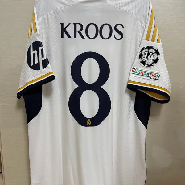 [BUNJANG] Real Madrid 23-24 Home Authentic Short Sleeve Jersey No. 8 Kroos / 23-24 레알 마드리드 홈 어센틱 반팔 No.8 크로스