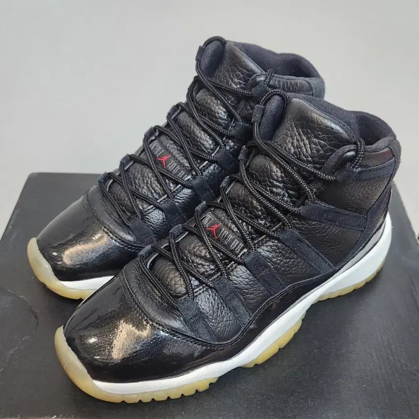 [BUNJANG] Nike Air Jordan 11 Retro Basketball Shoes (240mm) / 나이키 조던 11 레트로 240mm 농구화