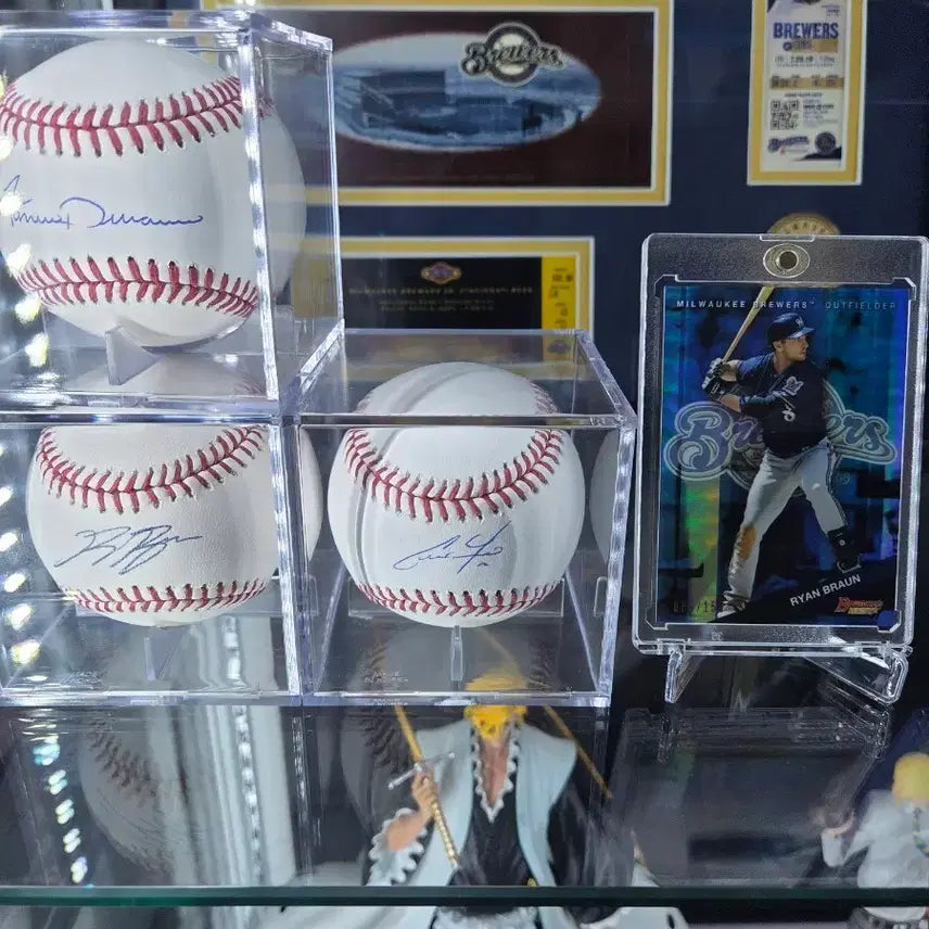 [BUNJANG] Christian Yelich Signed Baseball + Topps Card Set (2018 NL MVP) / MLB 크리스티안 옐리치 친필 사인볼 외 2개