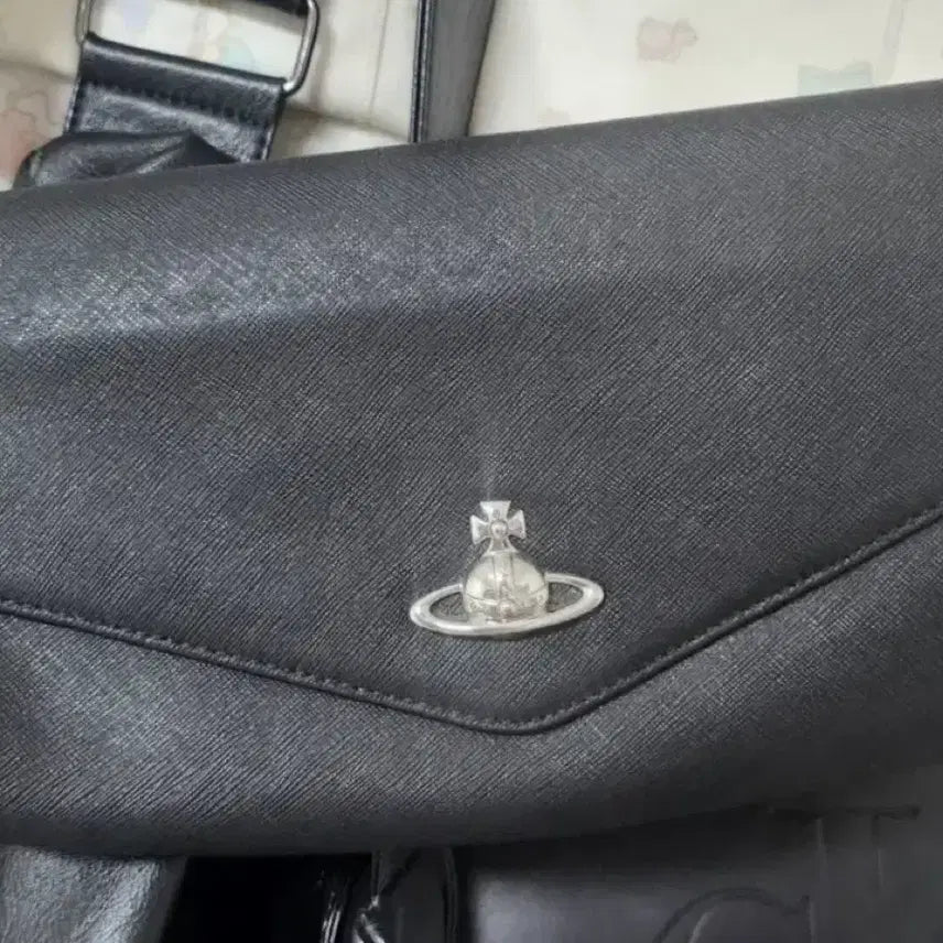 [BUNJANG] Vivienne Westwood Victoria Crossbody Bag / 비비안웨스트우드 빅토리아 크로스백