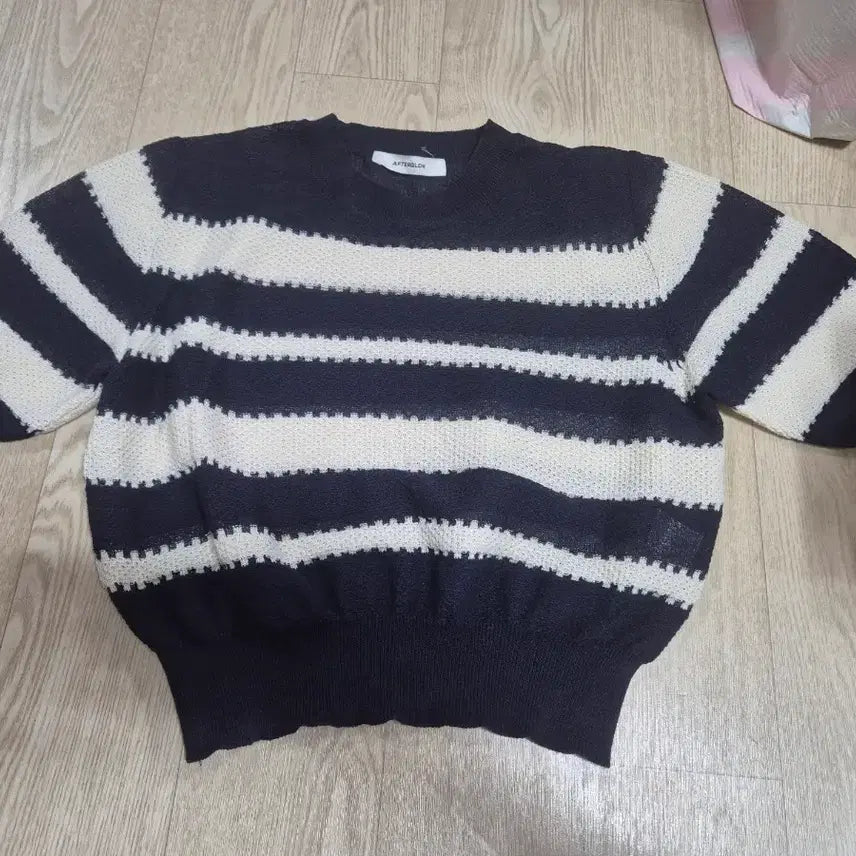 [BUNJANG] Striped Knit Top - Navy / Ivory / 여름니트 네이비/아이보리