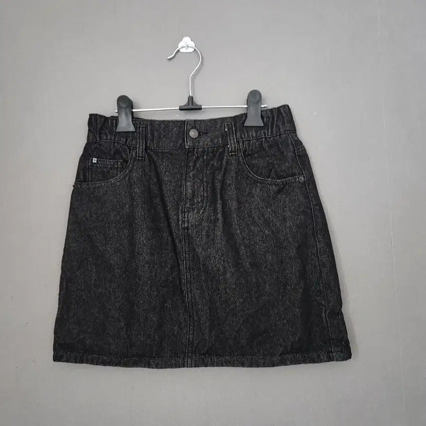 [BUNJANG] REGEN BOGEN Denim Skirt (Black Blue, Size 26) / REGEN BOGEN 데님 스커트 흑청. 26인지