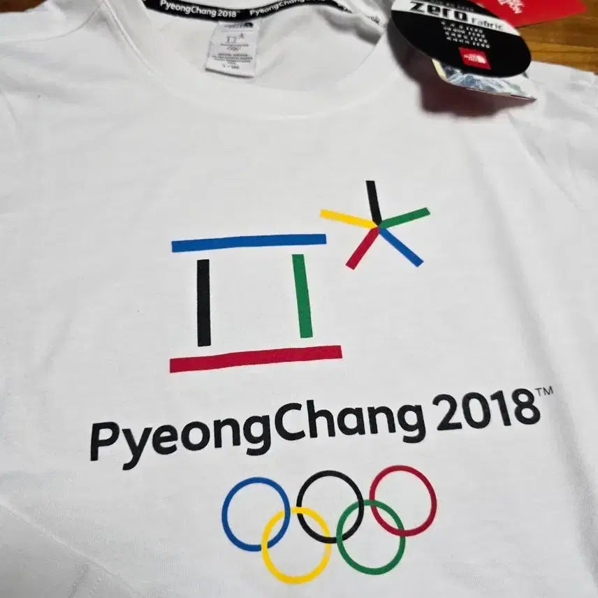 [BUNJANG] The North Face Pyeongchang 2018 Commemorative Long Sleeve T-Shirt White / 노스페이스 평창 2018 기념 긴팔티 화이트