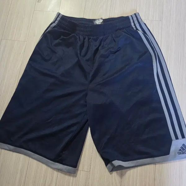 [BUNJANG] Adidas Navy Three-Stripes Shorts / 아디다스 네이비 삼선 반바지