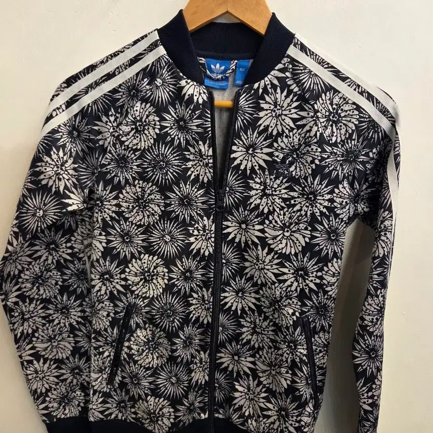 [BUNJANG] Adidas Floral Pattern Track Top Jersey / 아디다스 플로럴 패턴 트랙탑 져지