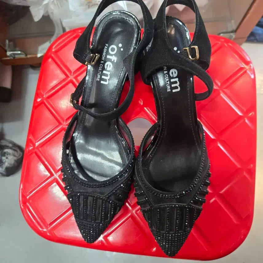 [BUNJANG] OPEM Black Cubic Embellished Heel Sandals / 오펨 블랙 큐빅 장식 힐