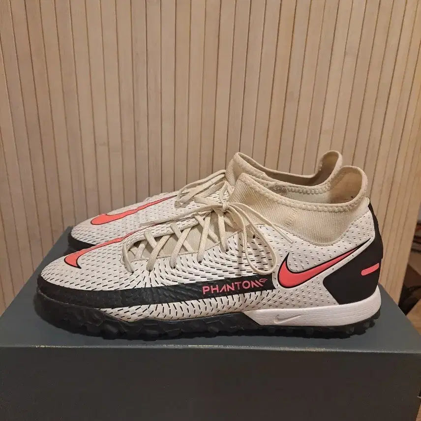 [BUNJANG] Nike Phantom GX TF Futsal Shoes 285mm / 나이키 팬텀 GX TF 풋살화 285mm