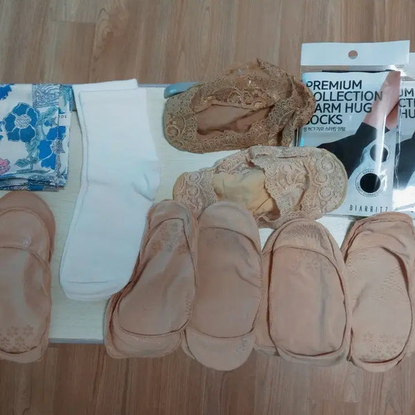 [BUNJANG] Women's Stockings and Socks Bundle Set / 새상품일괄)스타킹7검정기모중목2흰양말1손수건1