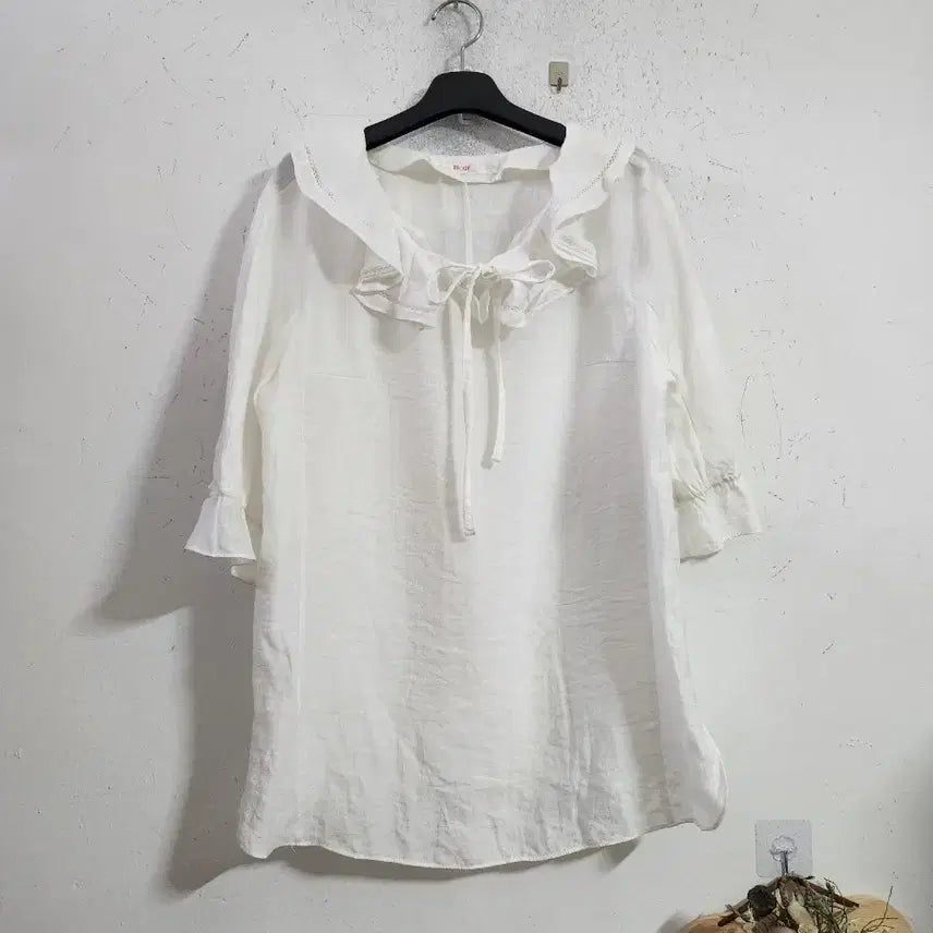 [BUNJANG] Frill White Blouse / 프릴 화이트 블라우스