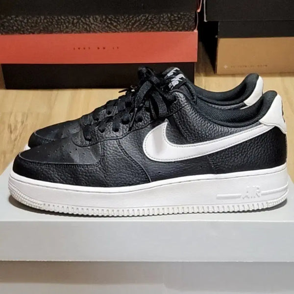 [BUNJANG] Nike Air Force 1 '07 LV8 (Split) Black White / 나이키 에어포스 275 블랙화이트