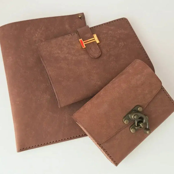 [BUNJANG] Bessonggukku Leather Pouch Set / 베쏭꾸꾸 가죽 파우치 일괄