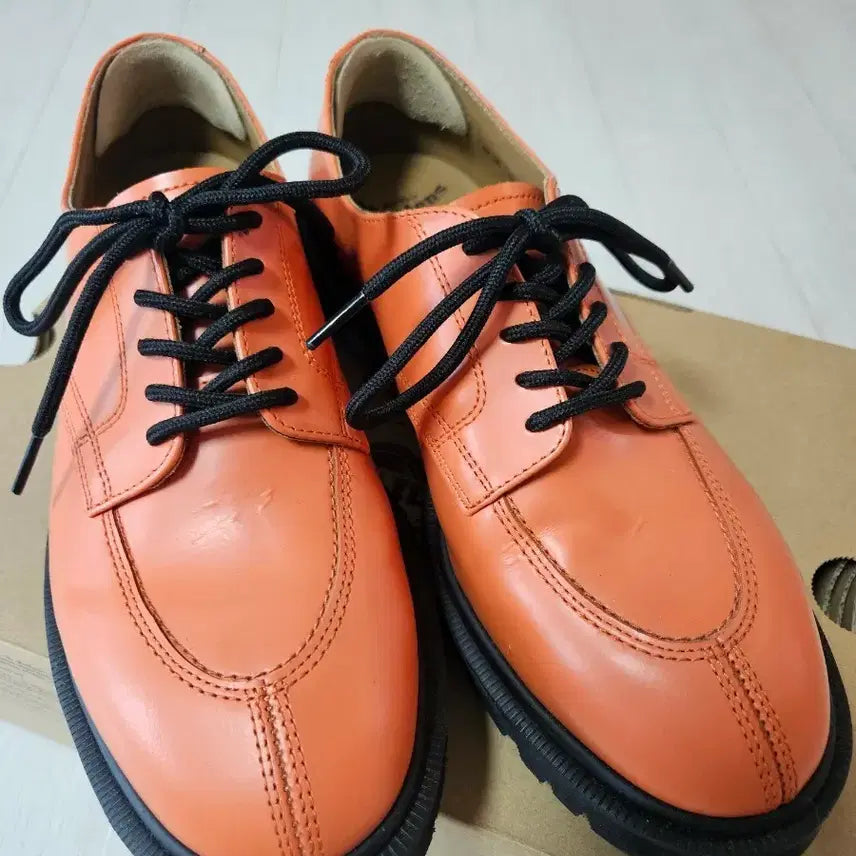 [BUNJANG] Dr. Martens x Supreme 2046 Orange Smooth Loafers / [EU 42] 닥터마틴 x 슈프림 2046 오렌지 스무스
