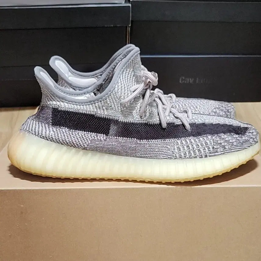 [BUNJANG] Adidas Yeezy Boost 350 V2 Zion / 아디다스 275 이지부스트 자이온 350V2 시온
