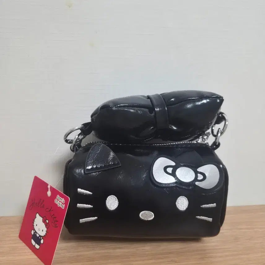 [BUNJANG] Hello Kitty Black Mini Tote Bag with Strap / 헬로키티 블랙 토트백 미니 가방(끈 포함)