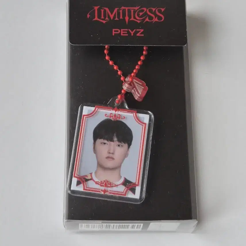 [BUNJANG] T1 "Phase" ID Photo Acrylic Keychain / T1 티원 증명사진 증사 키링 ID keychain 페이즈 peyz