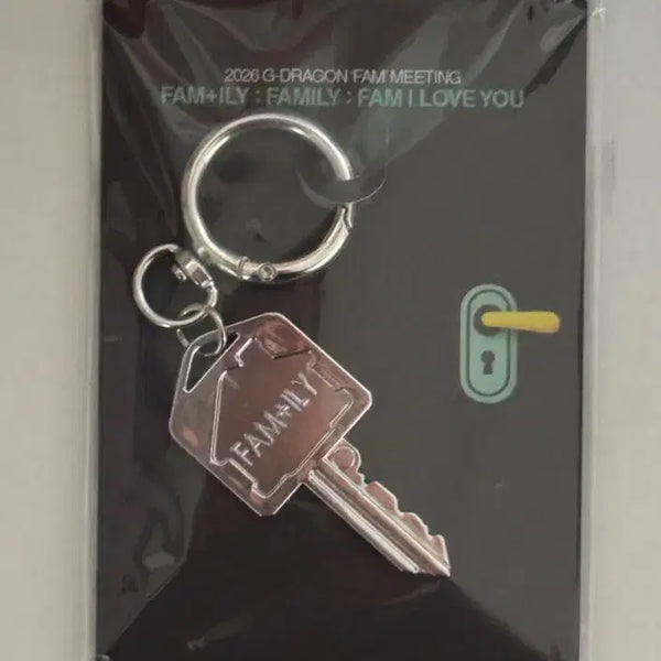 [BUNJANG] G-Dragon Fan Meeting Keychain / (새상품) 지디 지드래곤 권지용 팬미팅 팸미팅 팸존 굿즈 열쇠 키링