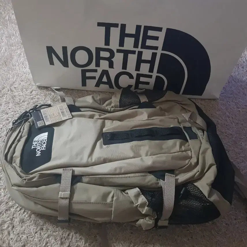 [BUNJANG] The North Face Hot Shot Backpack Beige / 노스페이스   핫삿  베이지(새상품)