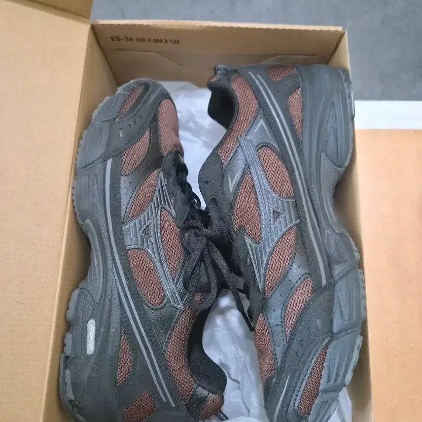 [BUNJANG] Mizuno MXR Sneakers / 미즈노 운동화 265