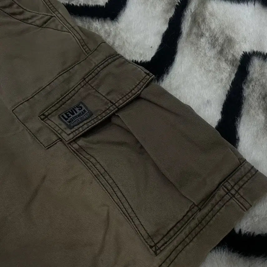 [BUNJANG] Levi's Cotton Half Cargo Pants / [33]리바이스 코튼 하프 카고 팬츠