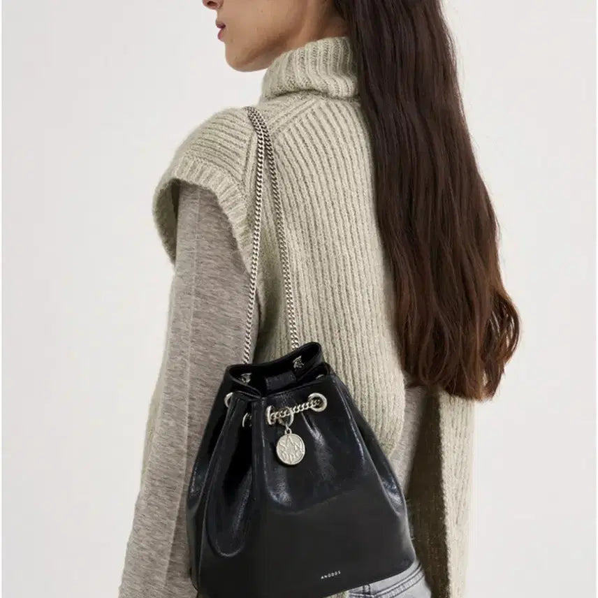 [BUNJANG] Andes Twee Sling Chain Leather Medium Bag Off Black / [가격내림]앤오즈 티위 슬링 체인 레더 미디움백 오프블랙