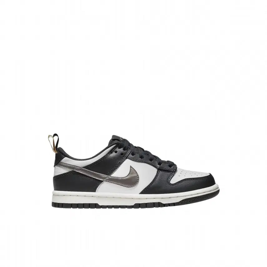 [BUNJANG] Nike Dunk Low SE Off Noir Summit White Metallic Pewter / 나이키 덩크 로우 SE 오프 느와르 서밋 화이트 메탈릭 퓨터