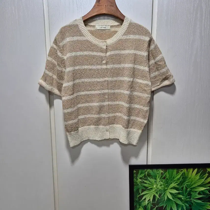 [BUNJANG] Beige Stripe Knit Short Sleeve Cardigan / (세일)(새상품)베이지 스트라이프 니트 반팔 가디건
