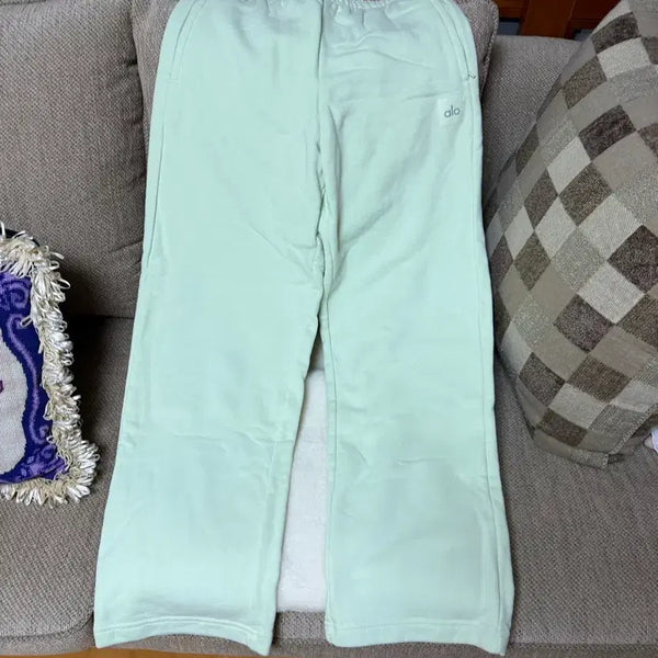 [BUNJANG] Alo Yoga Lime Sweatpants XS / 알로요가 aloyoga 스웻팬츠 라임컬러 xs