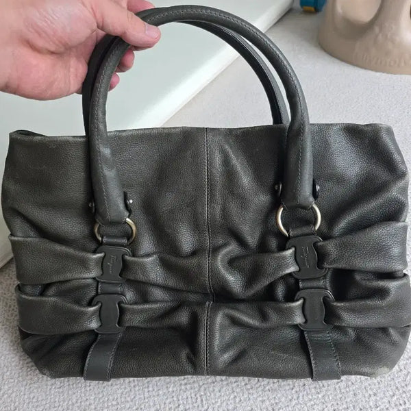 [BUNJANG] Ferragamo Gancini Tote Bag / 페라가모 간치니 토트백 정품