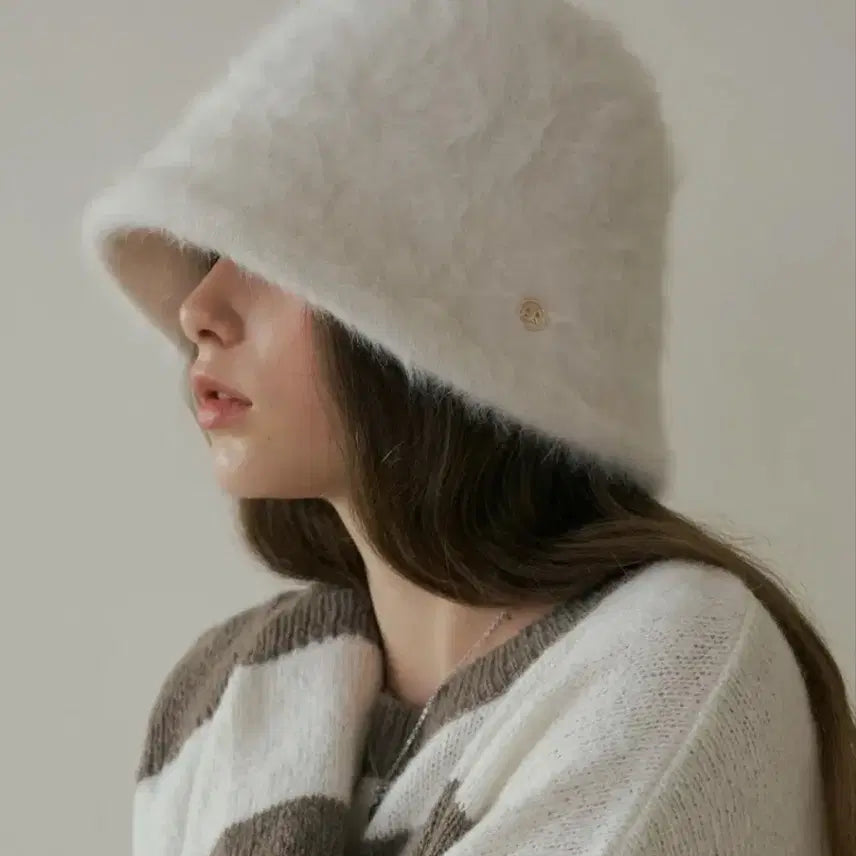 [BUNJANG] Reorg Angora Bucket Hat / 리올그 앙고라 버킷 모자