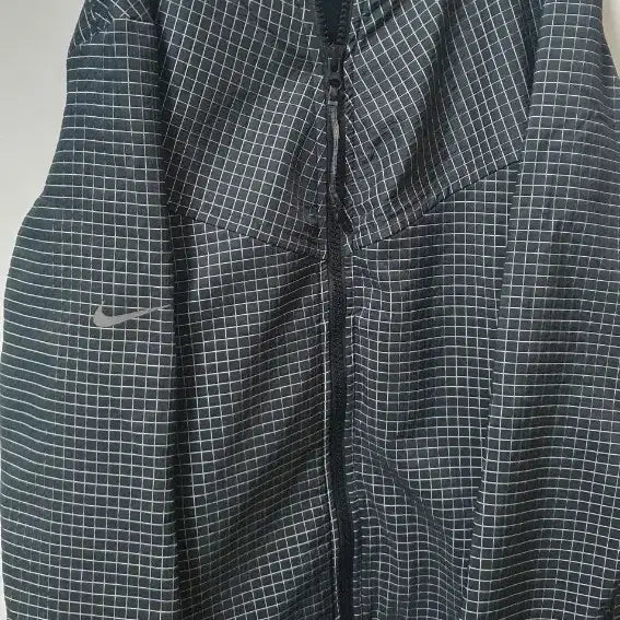 [BUNJANG] Nike Checkered Windbreaker Jacket / 나이키 체크 패턴 바람막이 자켓
