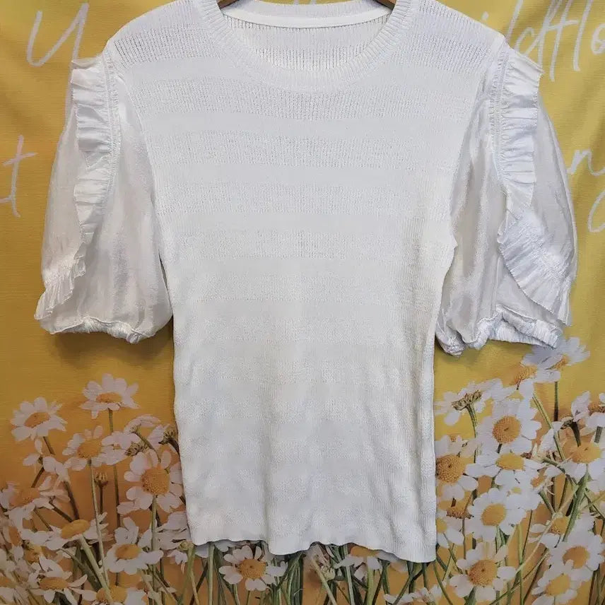[BUNJANG] Frill Sleeve Knit - White (Size S) / S]      미사용/ 프릴 소매 니트 흰색