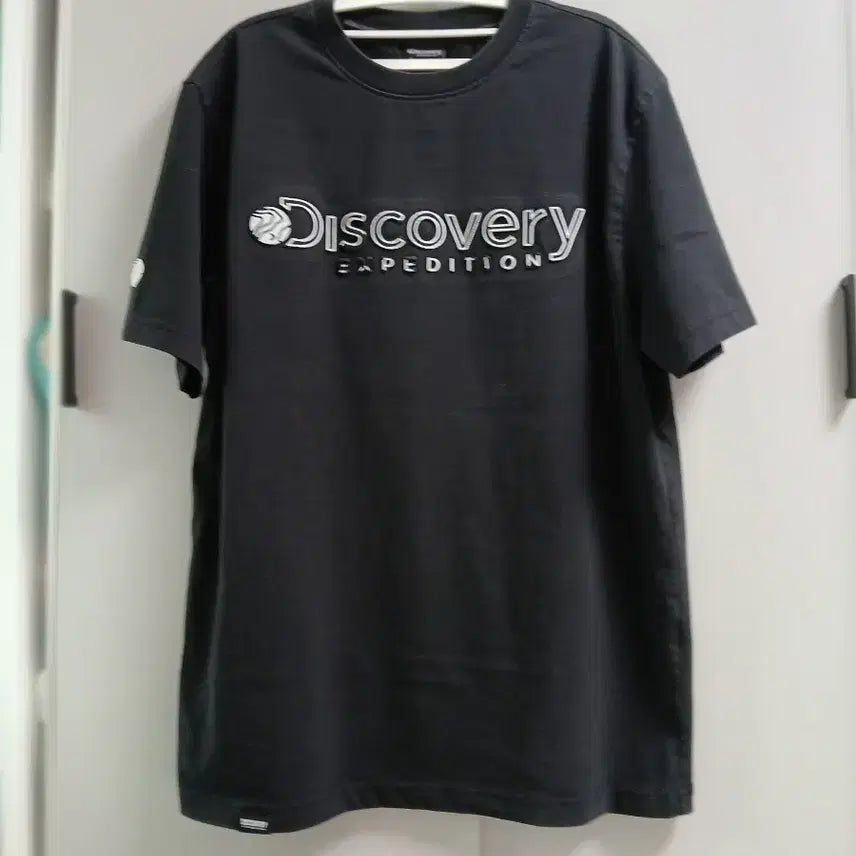 [BUNJANG] Discovery Expedition Black Short Sleeve T-Shirt / 디스커버리 익스페디션 반팔 티셔츠 블랙