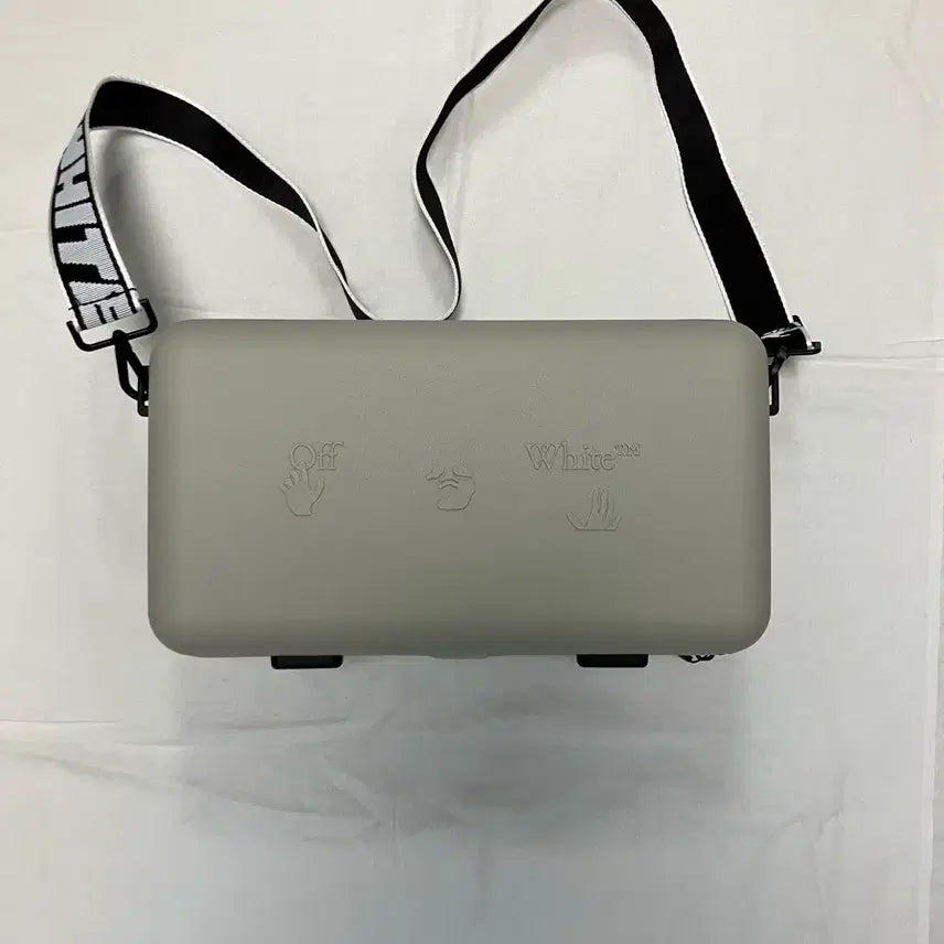 [BUNJANG] Off-White x Amorepacific Bag / 오프화이트 아모레퍼시픽 가방