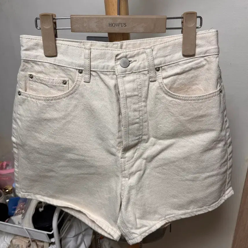 [BUNJANG] Bergamot Ivory Denim Shorts / 베르가못 아이보리 반바지