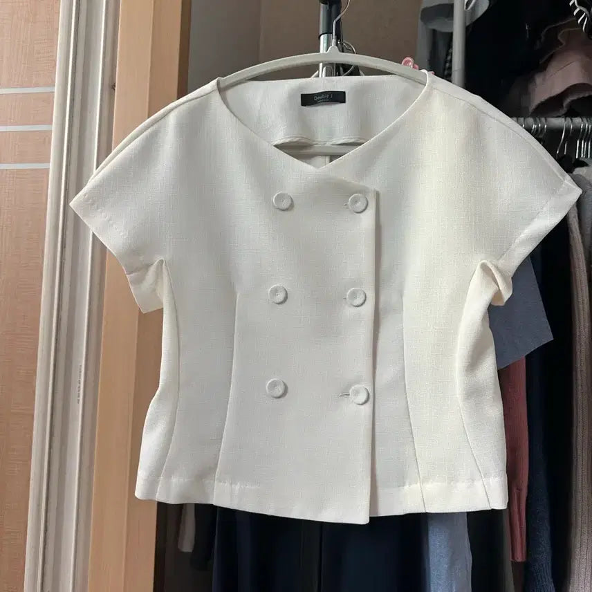 [BUNJANG] Double-Button White Blouse / 더블 버튼 화이트 블라우스