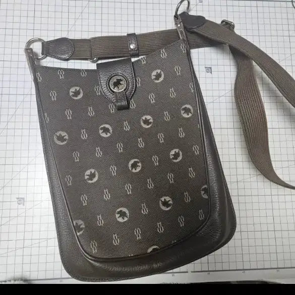 [BUNJANG] Hunting World Leather Shoulder Bag / 헌팅월드 가방 명품 가방 판매합니다