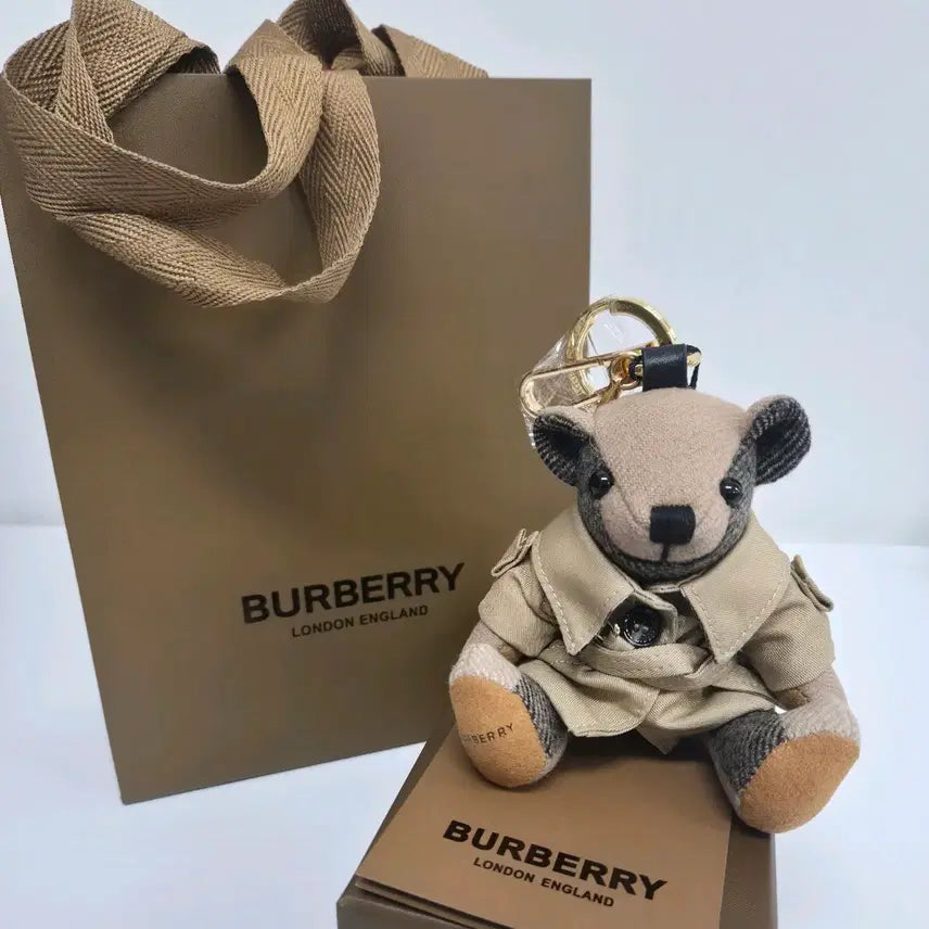 [BUNJANG] Burberry Teddy Bear Trench Coat Keychain / 버버리트렌치 곰돌이키링