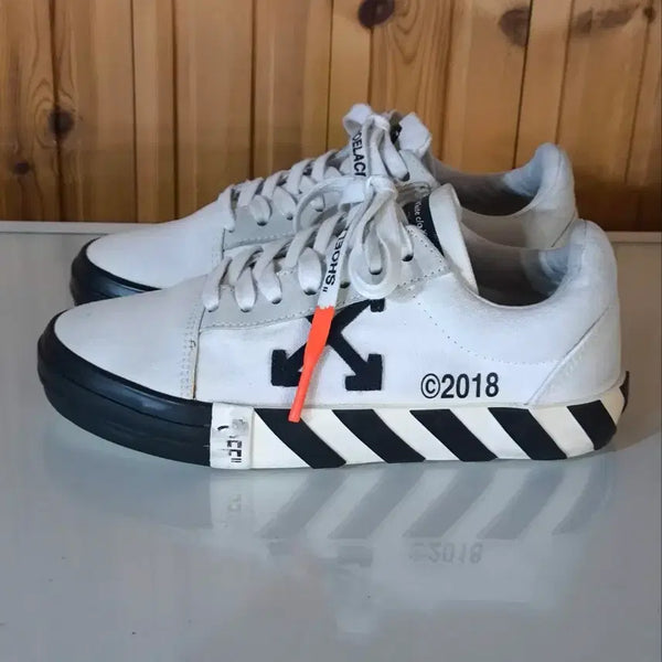 [BUNJANG] Off-White Vulcanized Low-Top Sneakers / 35 220mm 오프화이트 벌커나이즈드 로우탑 스니커즈