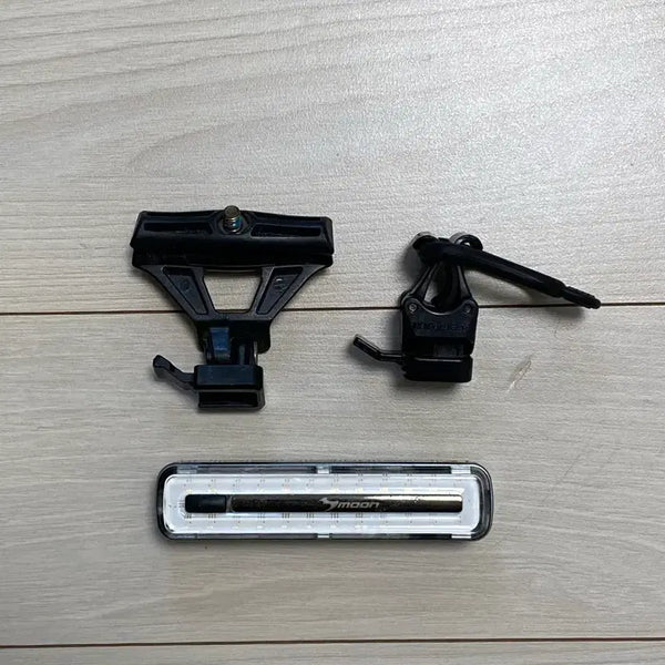 [BUNJANG] Moonlight Nebula Chameleon Bicycle Tail Light / 문라이트 네뷸라 카멜레온 자전거 후미등