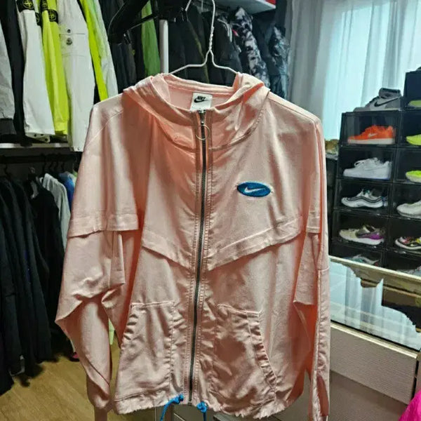[BUNJANG] Nike Women's Icon Clash Woven Boyfriend Windrunner Jacket / 나이키 여성 아이콘 클래쉬 우븜 보이프렌드 바람막이쟈켓(새상품)