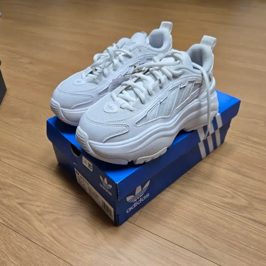[BUNJANG] Adidas Oz Gaia Sneakers White 225 / (새상품 정품) 아디다스 오즈가이아 신발 스니커즈 화이트 225