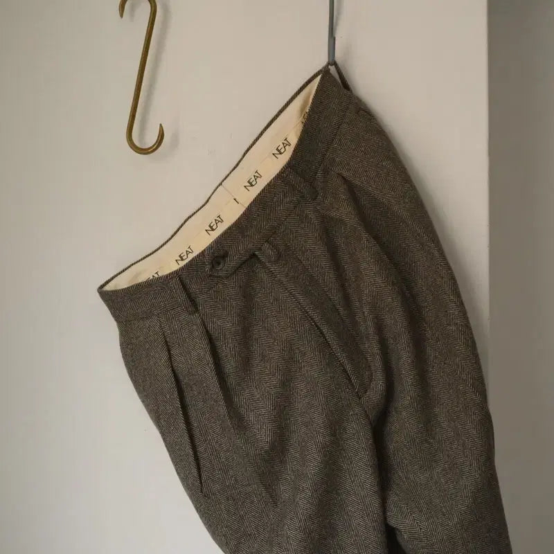 [BUNJANG] Wool Herringbone Wide Trousers Brown / 니트 도쿄 울 헤링본 와이드 트라우저 브라운 46