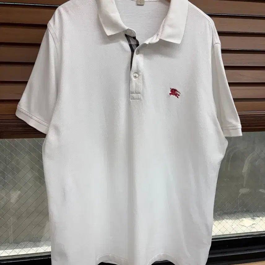 [BUNJANG] Burberry Brit White Short-Sleeve Polo Shirt / Burberry Brit 버버리 브릿 화이트 반팔 카라티셔츠 pk