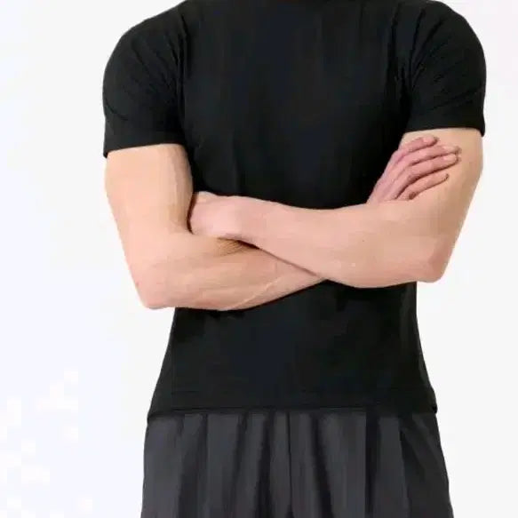 [BUNJANG] Hugbon Cropped Muscle Fit Short Sleeve Top / 허그본  크롭 머슬핏 숏슬리브 1사이즈