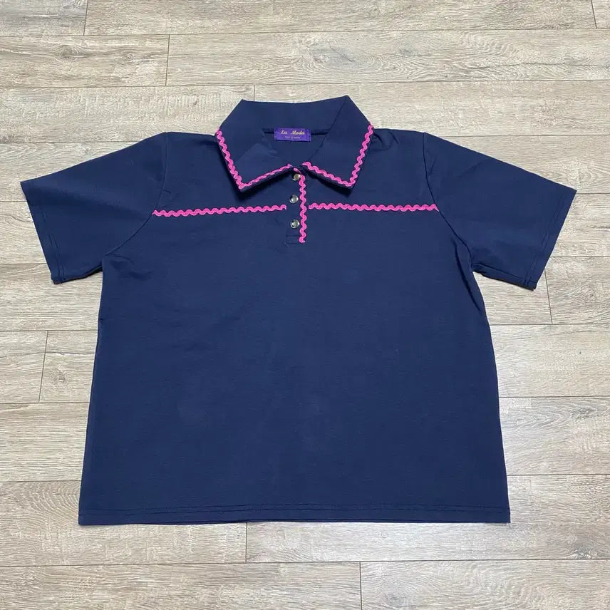 [BUNJANG] La Moda Navy Pink Point Collar T-shirt / La Moda 네이비 핑크 포인트 카라티