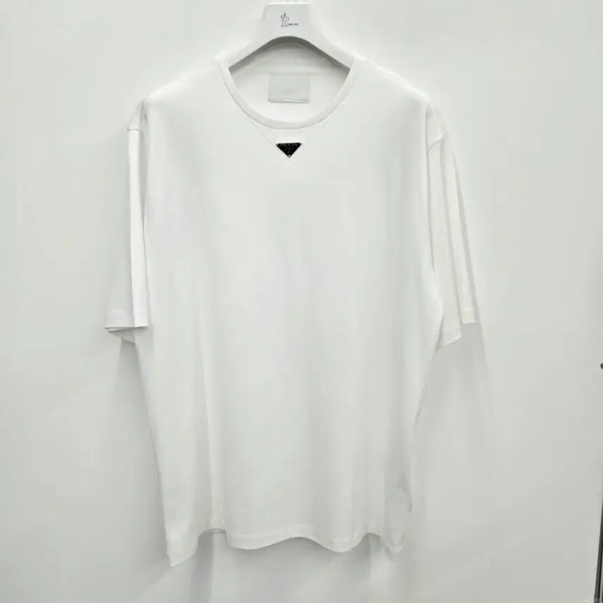 [BUNJANG] Prada Triangle Logo Short Sleeve T-Shirt XXL / [ 빅사이즈 XXL ] 프라다 넥 삼각로고 반팔