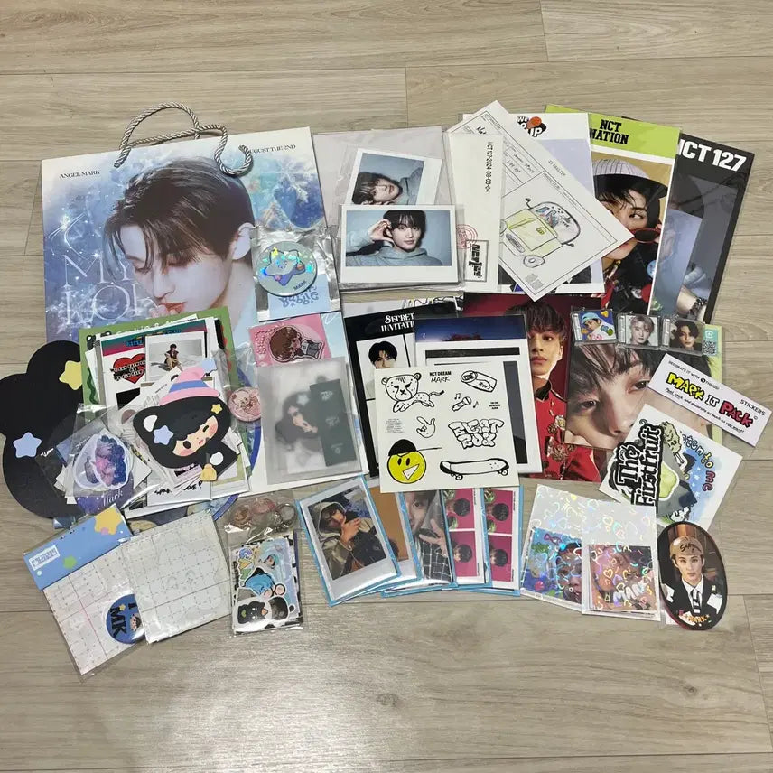 [BUNJANG] NCT Mark Bundle Set - Official & Unofficial Goods / nct 마크 공굿 비공굿 일괄 양도