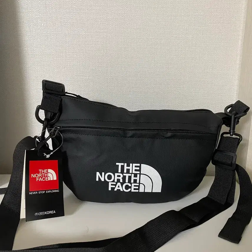 [BUNJANG] The North Face Black Crossbody Bag / 노스페이스 크로스백